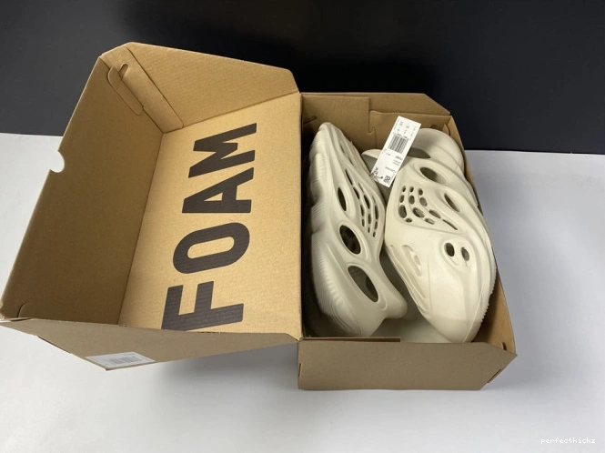 RNNR Yeezy Foam FY4567 Adidas Sand 0815